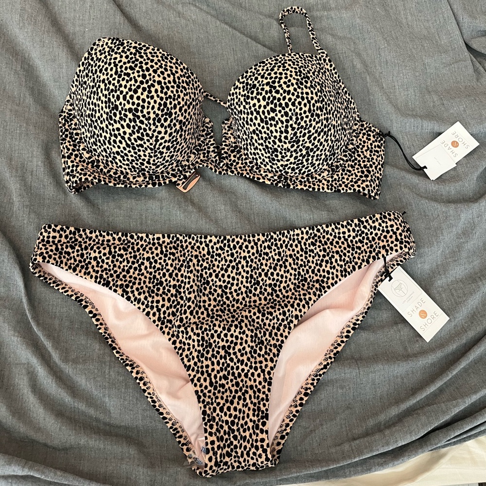 Shade and shore bikini.  Cheetah print. Size 36D and bottom is Large.